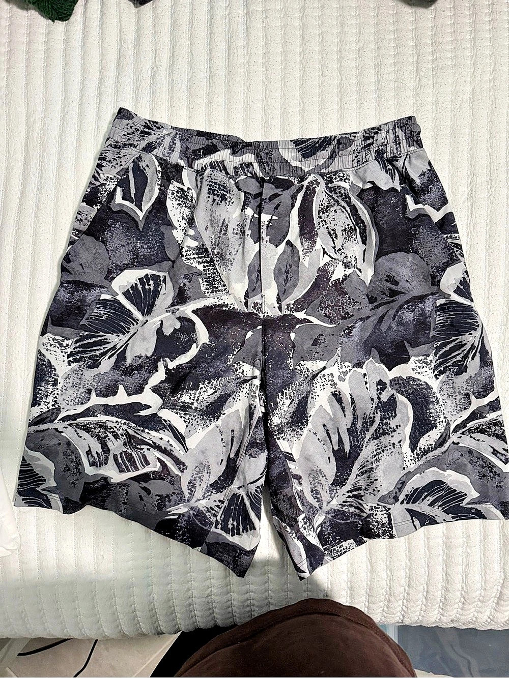 Lululemon Pacebreaker Shorts 9in